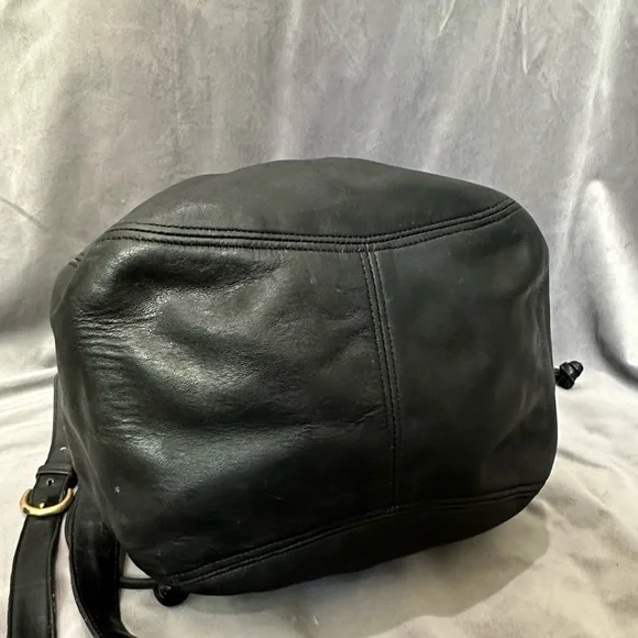Coach Vintage Bucket Bag Shoulder Purse • Black Leather - Picture 7 of 12